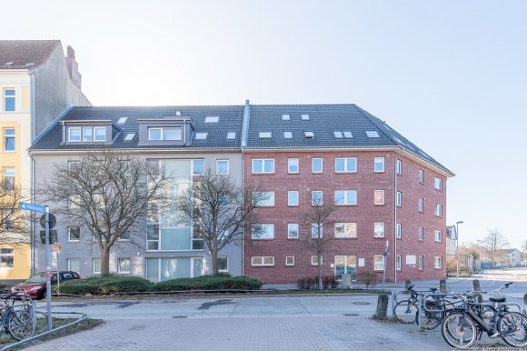 Zwei neubaugleiche Mehrfamilienhäuser in bester Lage