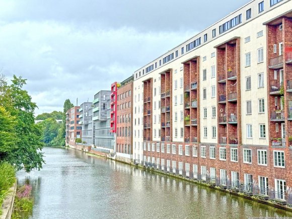 Direkt am Kanal und fertig für Ihren Einzug