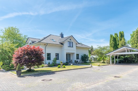 Modernes Wohnen mit Stil, Licht und Weite